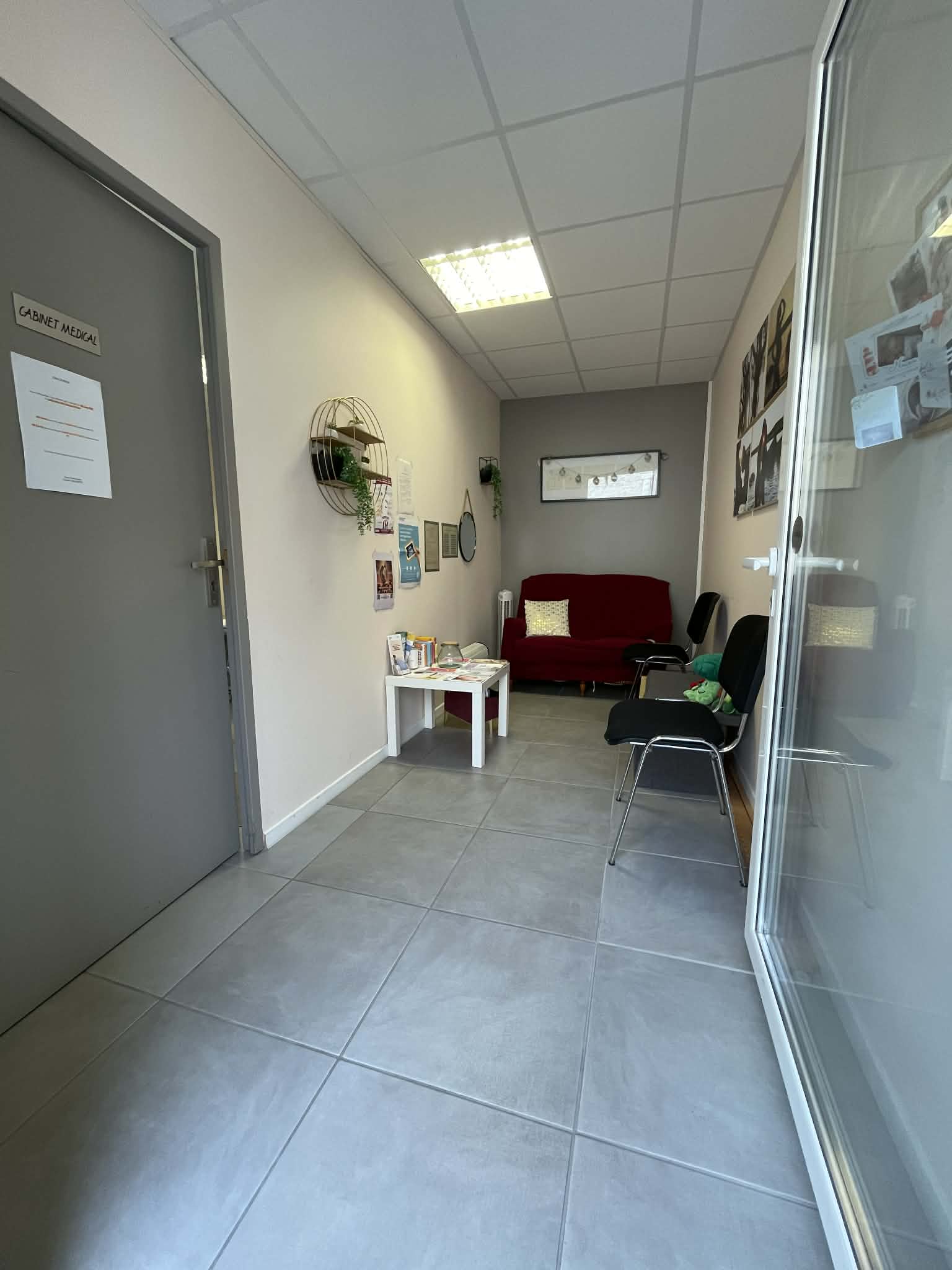 Salle d'attente du cabinet de Carry-le-Rouet